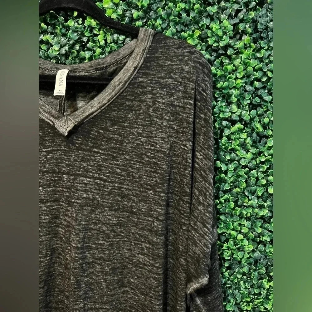 Boutique Zenana New Directions Top - Medium - Picture 3 of 7